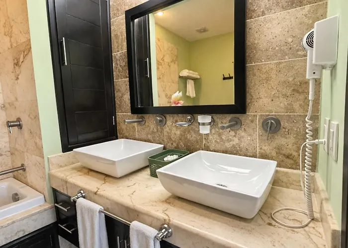 Full Remodeled Ocean View 2bdrs At Elfaro By Dpm Appartement Playa del Carmen